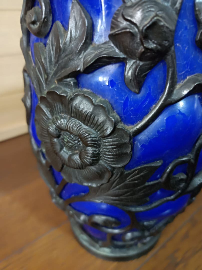 アンティーク青色アイアン&ガラス花瓶　横浜市での引き渡しまたは着払い