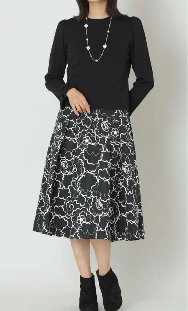 Blue roses♥︎tobechic大きいサイズ44♥︎カメリアスカート