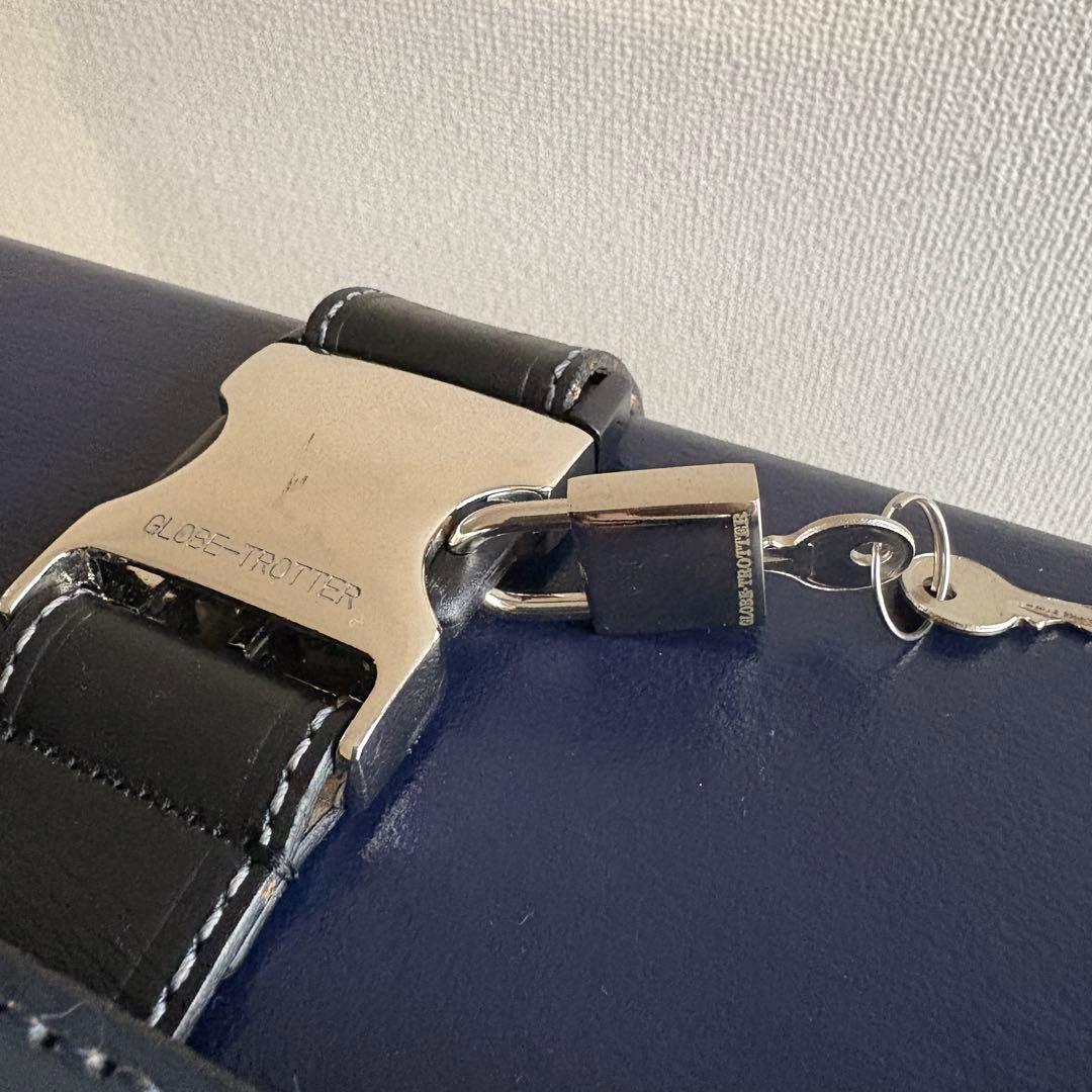 【純正ベルト付】グローブトロッター オリジナル ラージスーツケース ネイビー