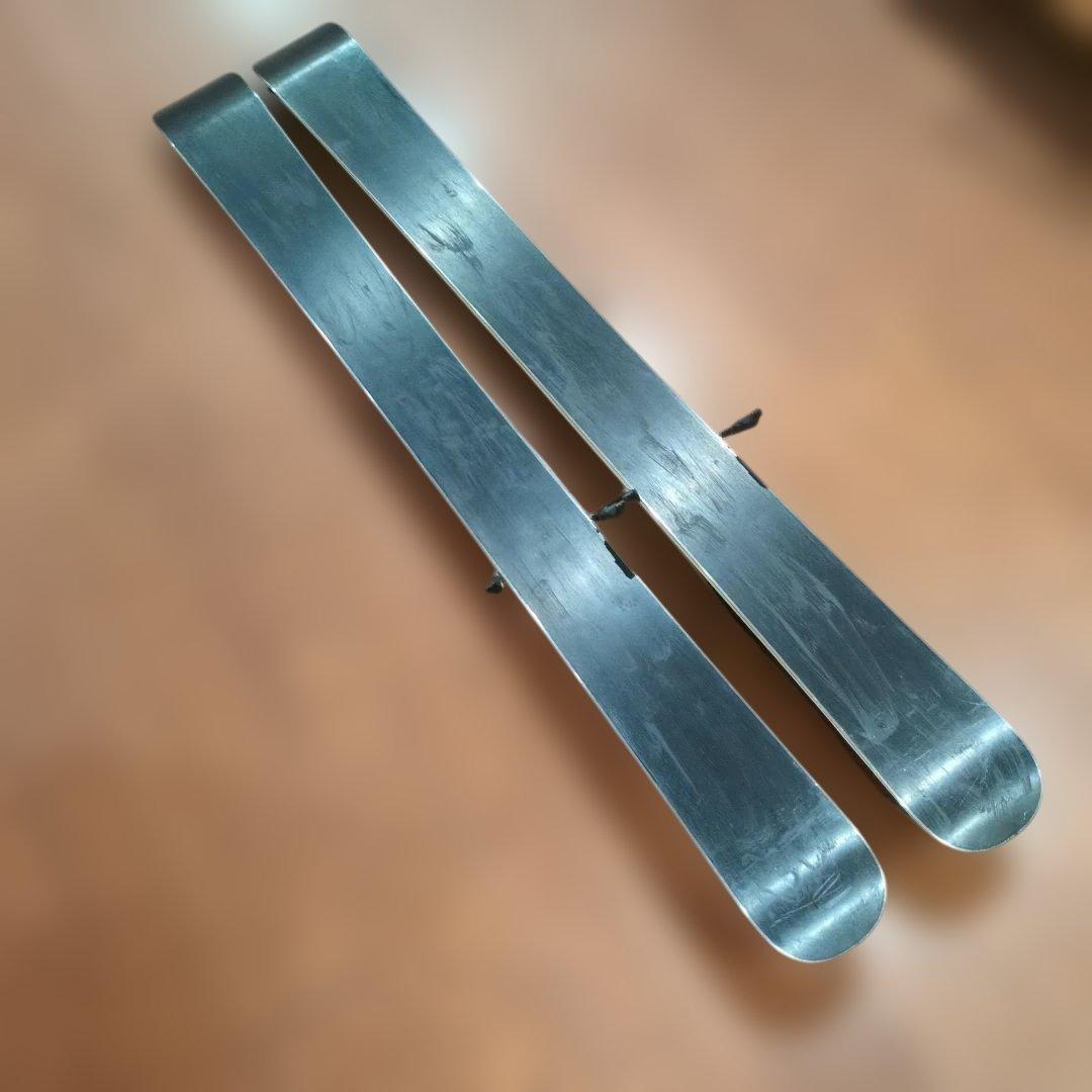 [送料無料] NISHIZAWA 123cm ツインチップミッドスキーTRUST