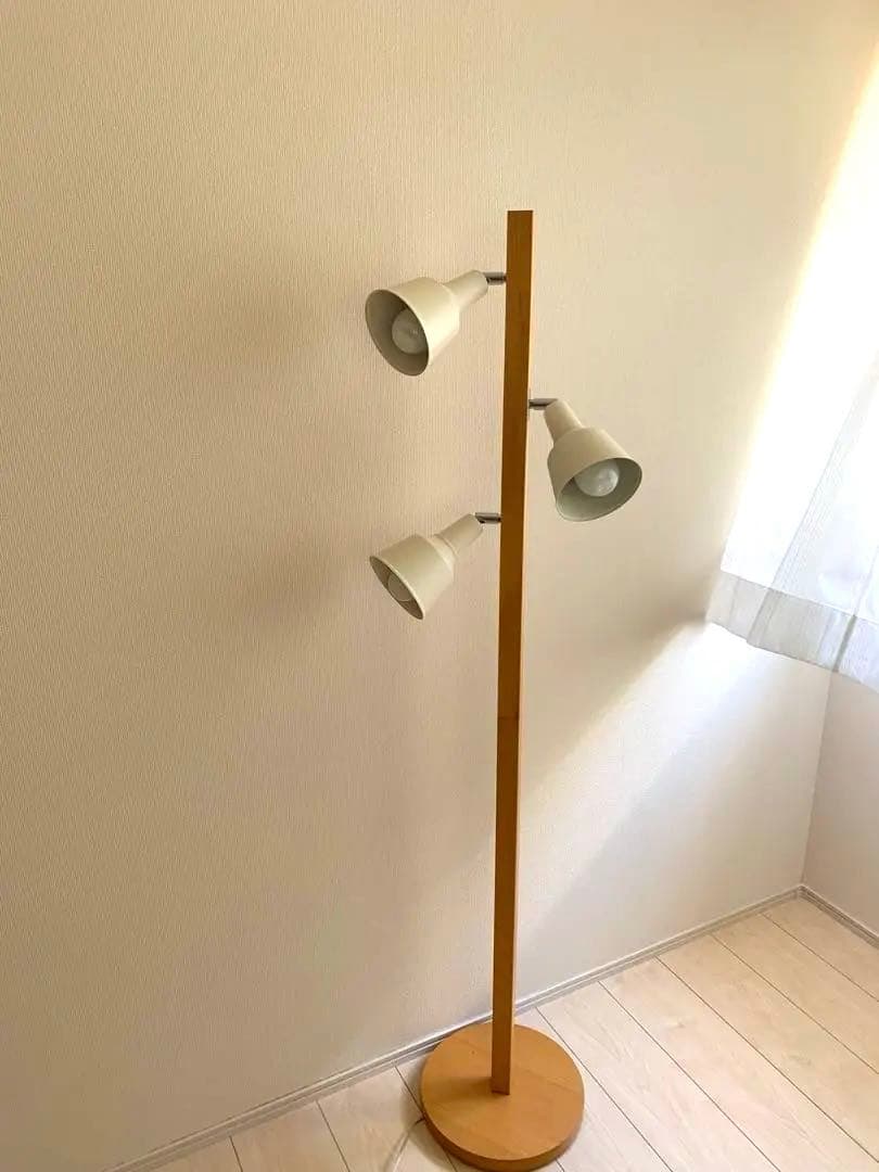 IKEA フロアスタンド　※電球付属しません