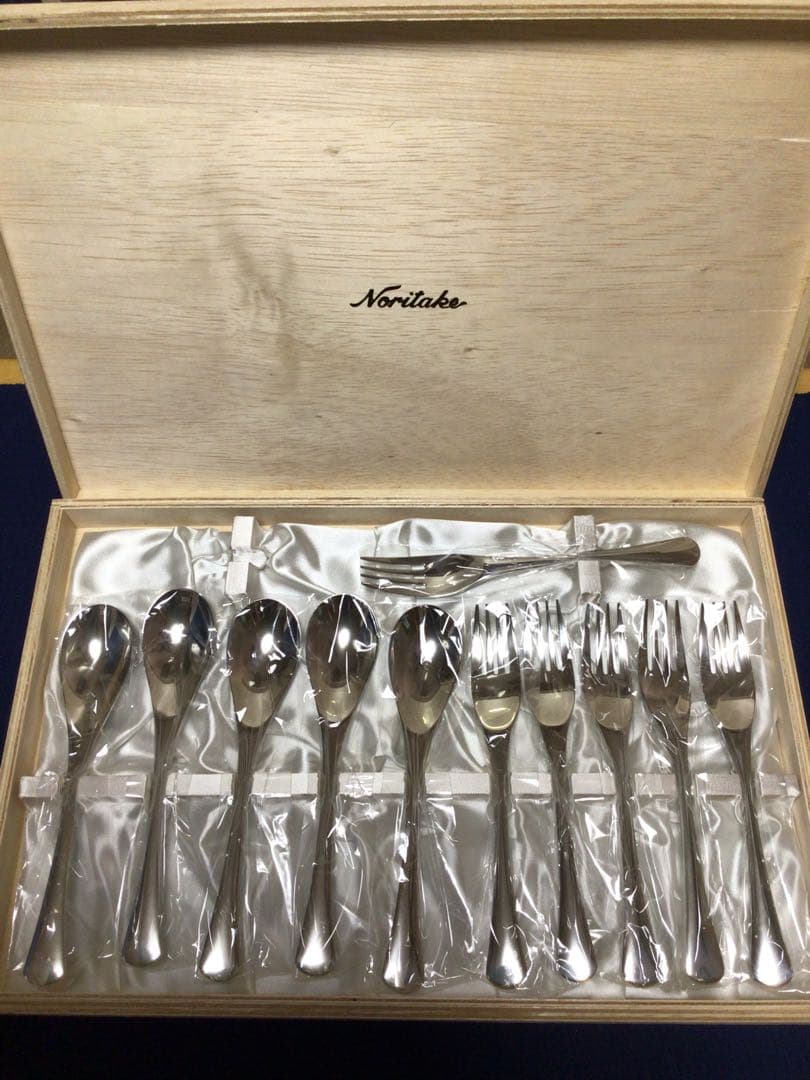 ocyaidon【新品】ノリタケ　カトラリーセット（エモーション)11本