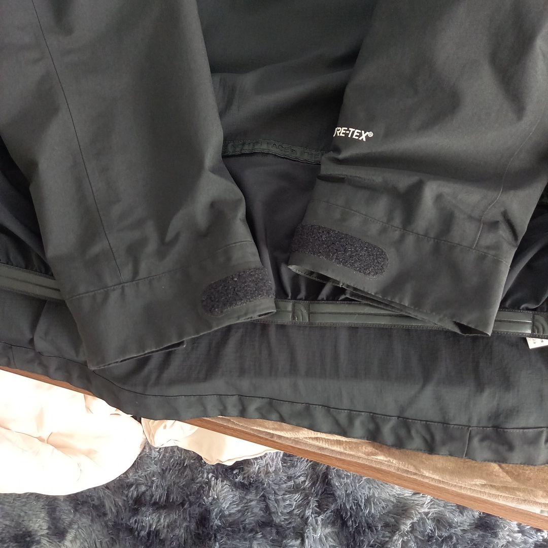 NP61800 　マウンテンパーカー