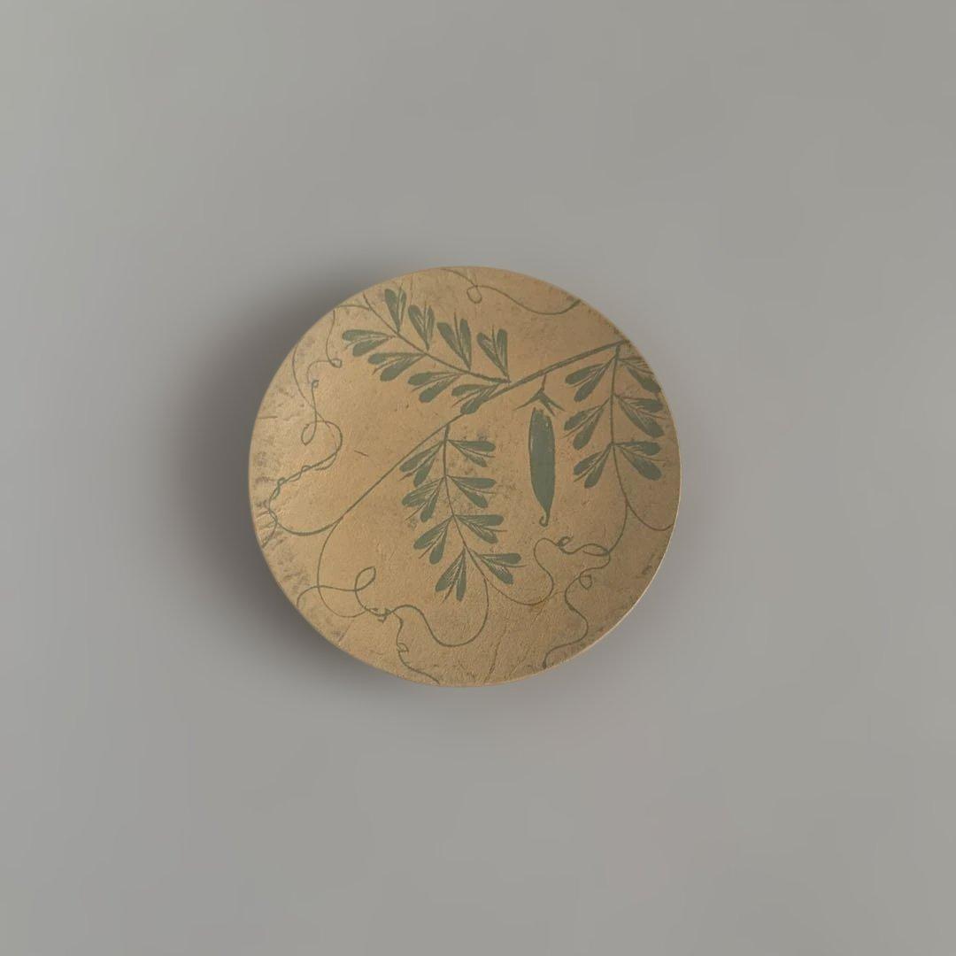 やのさちこさんの豆皿　カラスノエンドウ