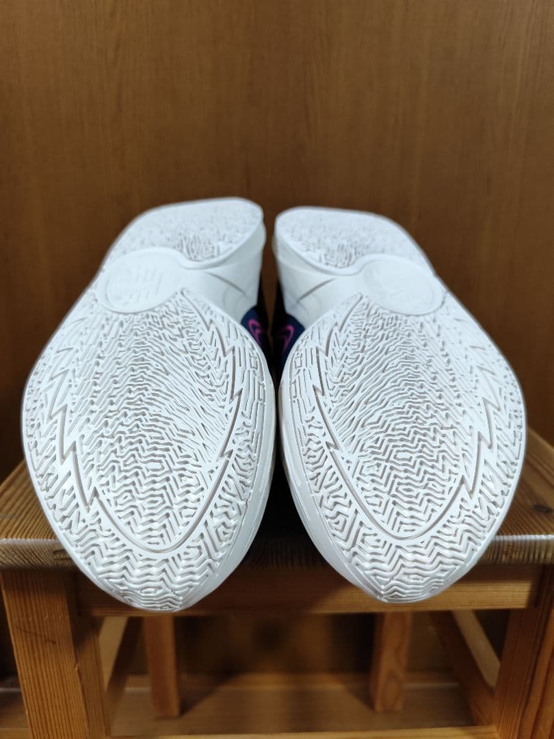 Nike Kyrie Low5　ナイキ　カイリーロー5　27.0cm