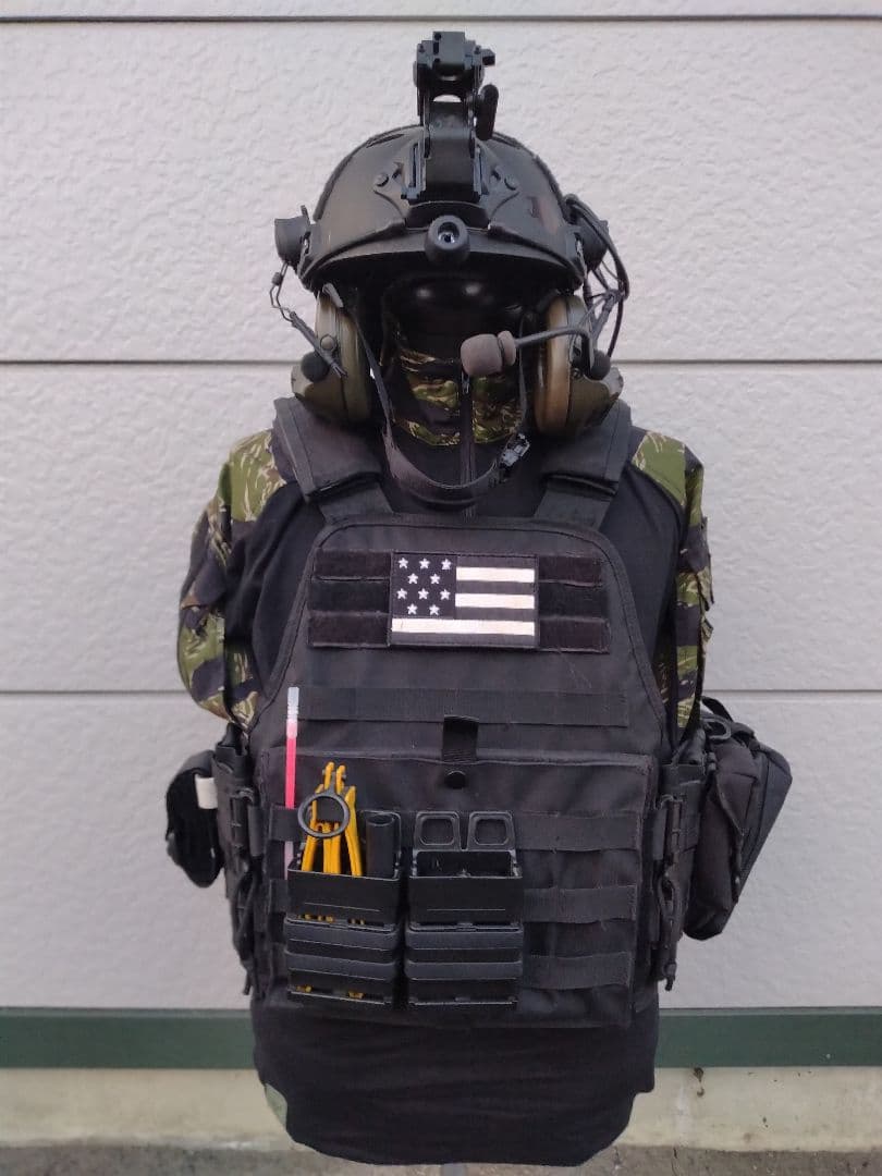 ブラックカラー装備