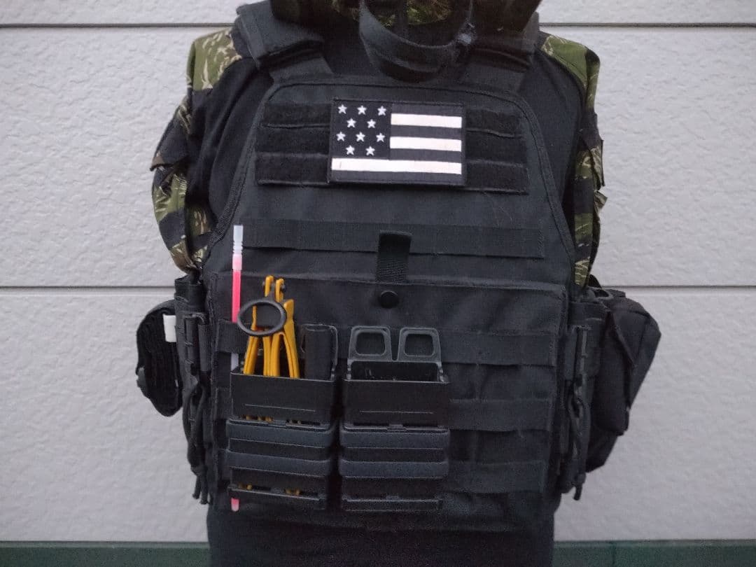 ブラックカラー装備