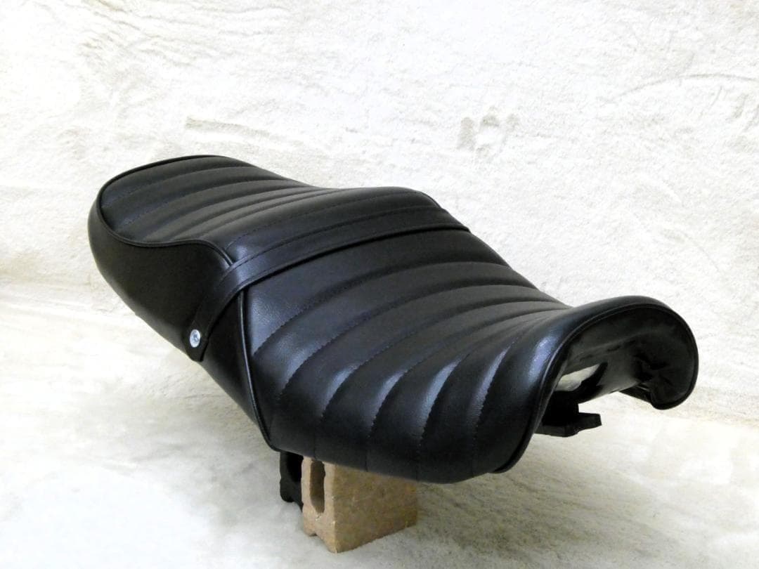 バリオス　２型　黒皮　タックロールシート /②あんこ抜き 完成品　ZR250B