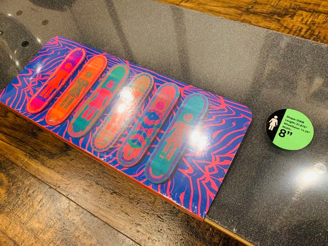 正規品　新品未開封　GIRLスケボーコンプリート8.0inch