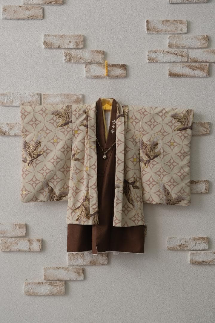 ⭐︎ふーみん⭐︎3歳　七五三　鷹模様の着物