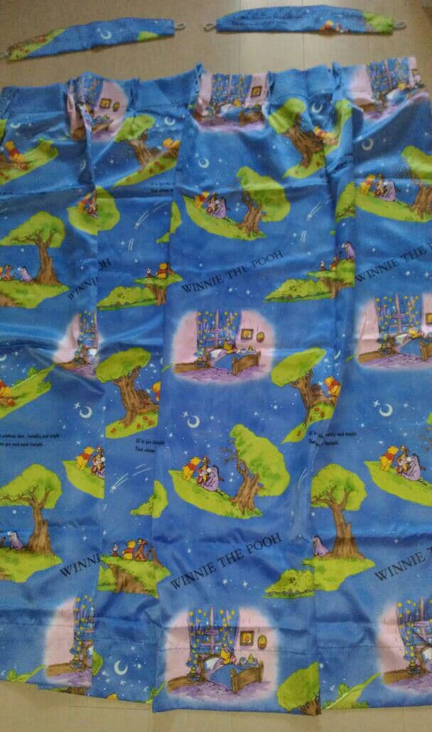 Disney カーテン  プーさん