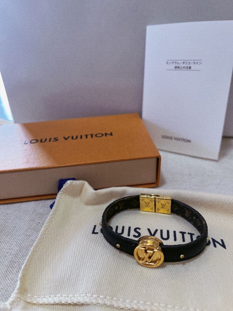 ルイヴィトン モノグラム サークルLV リバーシブル ブレスレット