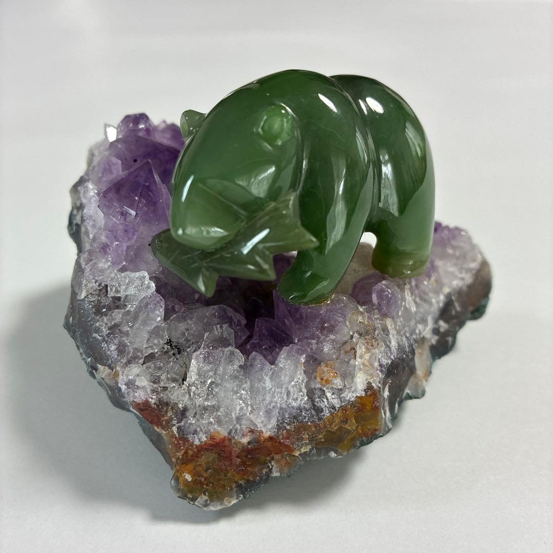 翡翠 クマの置物 アメジスト台座付き