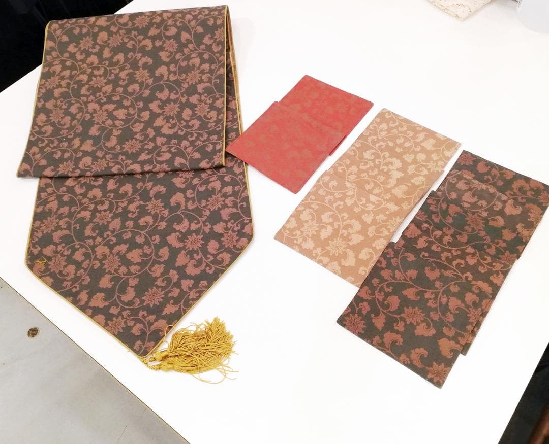 ◇OUTLET　インド製　プレースマット/テーブルクロス/コースター他　おまとめ