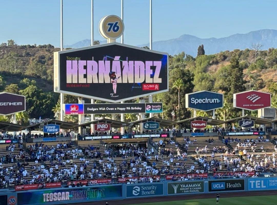 ドジャースのテオスカーヘルナンデス 人気ボブルヘッド【新品・未使用】