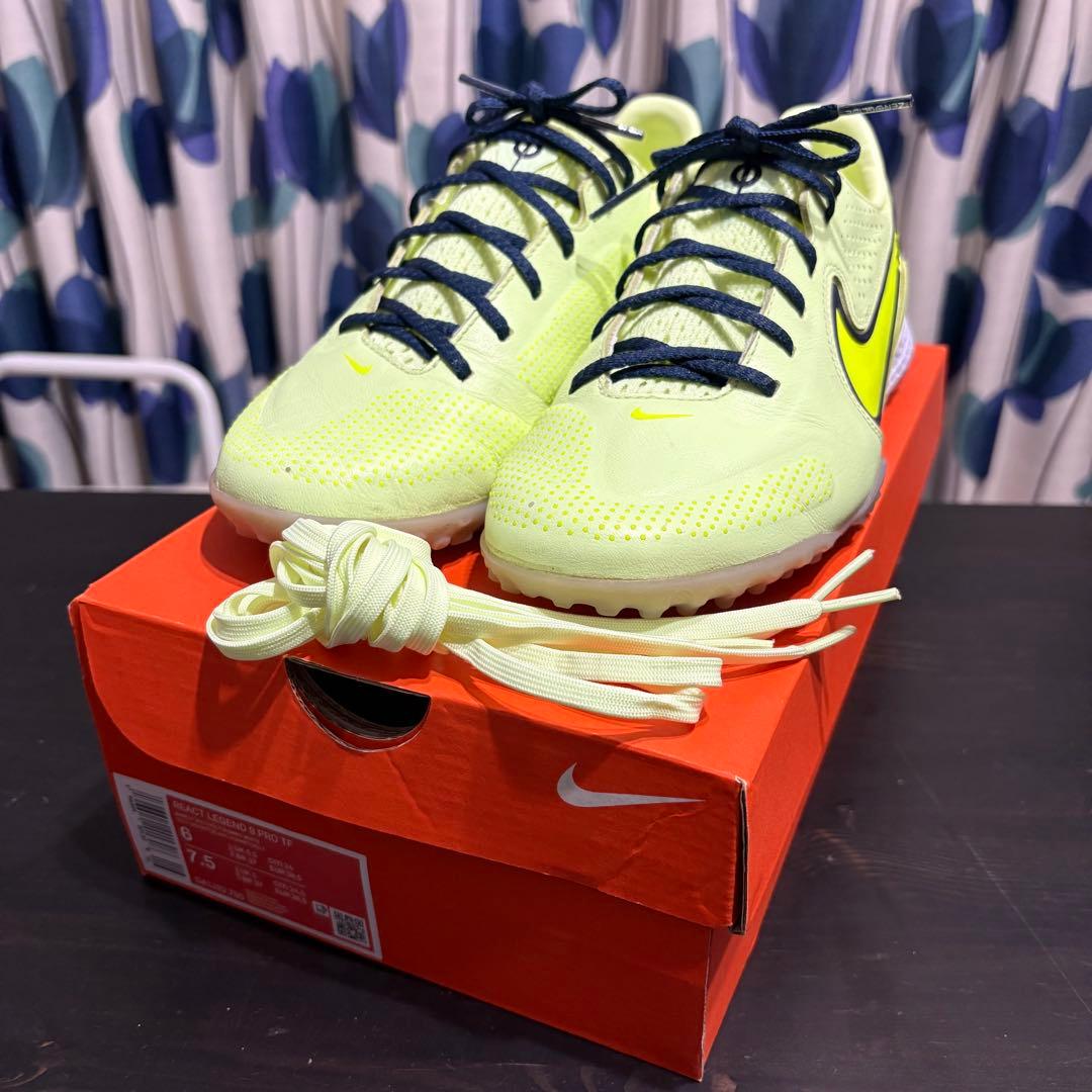 廃盤のため希少✨ナイキリアクトティエンポレジェンド9プロTF 24.0