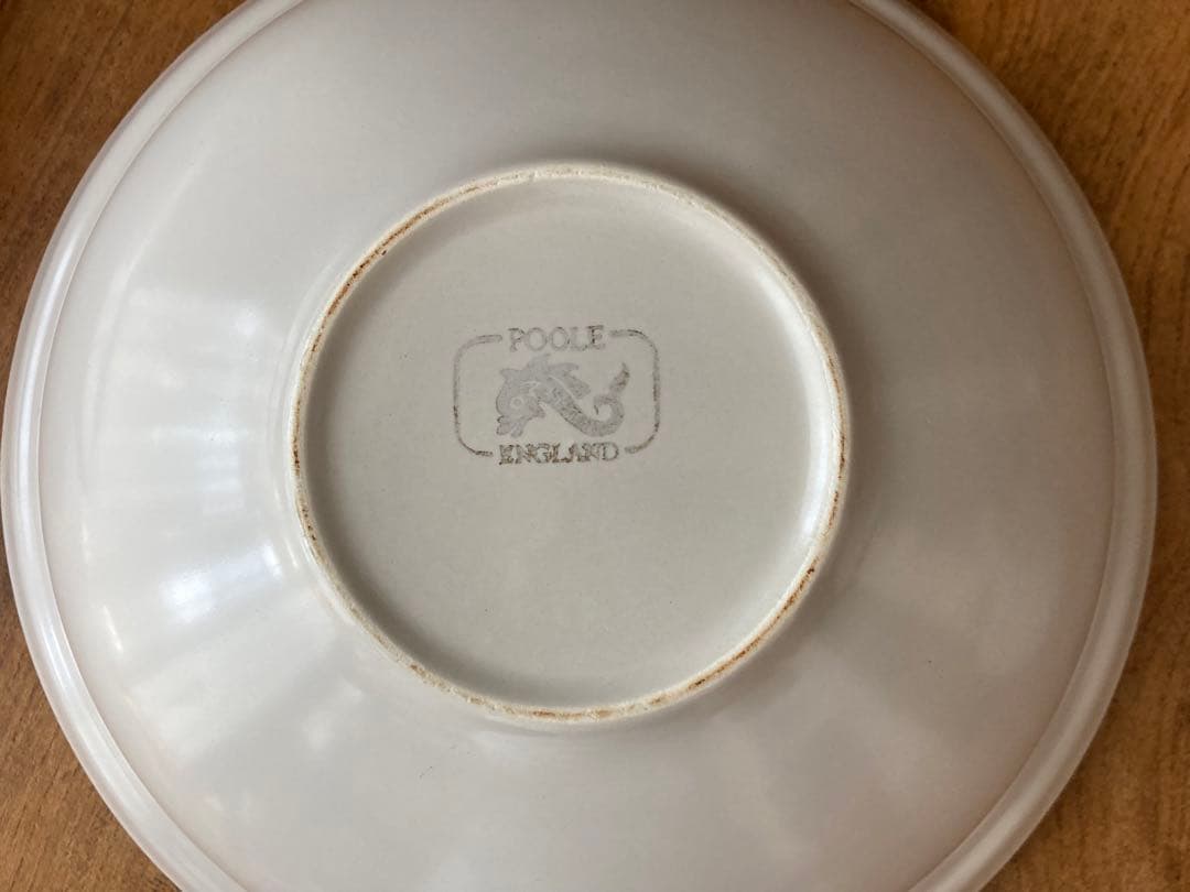 英国製プールポッタリーのポット&サービングディッシュ