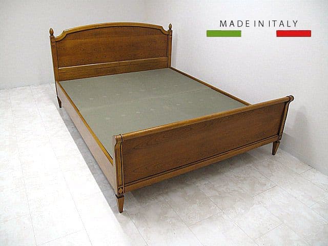 イタリア　セルバ　VillaBorghese　クイーンサイズベッドフレーム40万