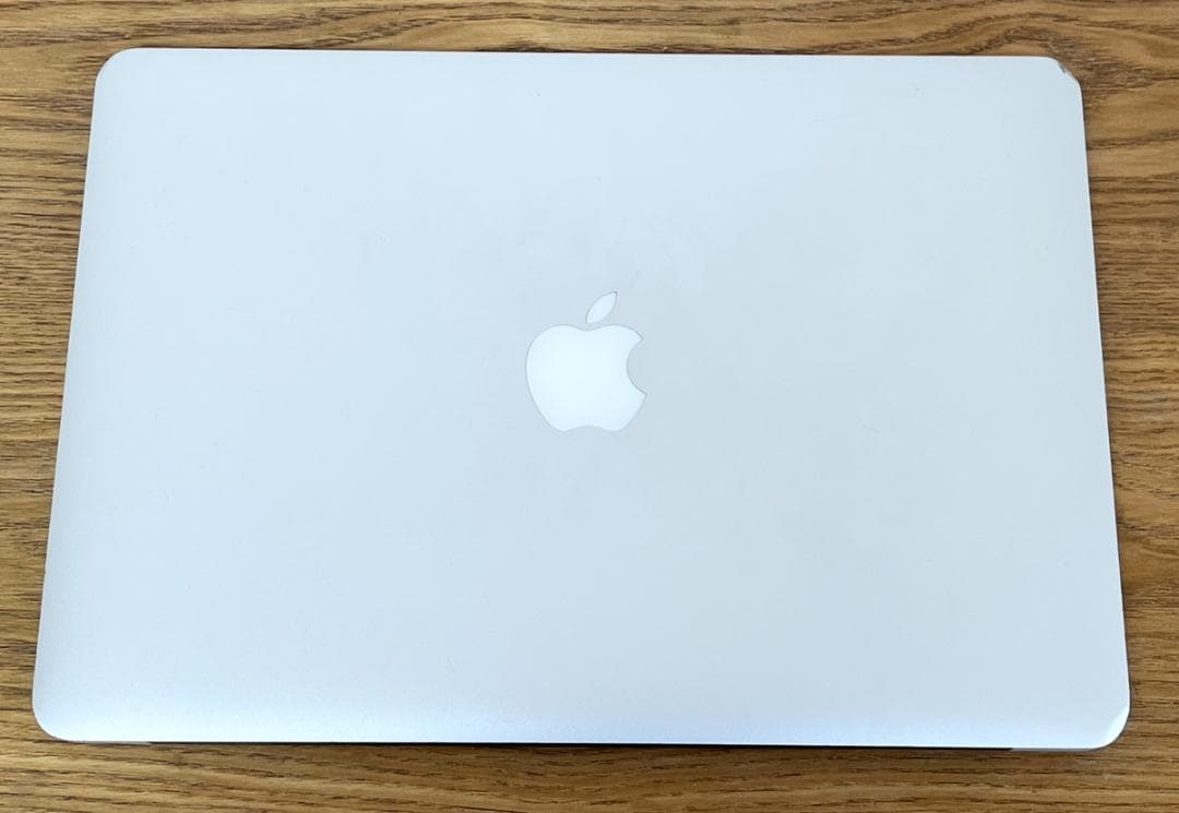 【送料無料】MacBook Air 13 i5 8GB SSD256GB AC付