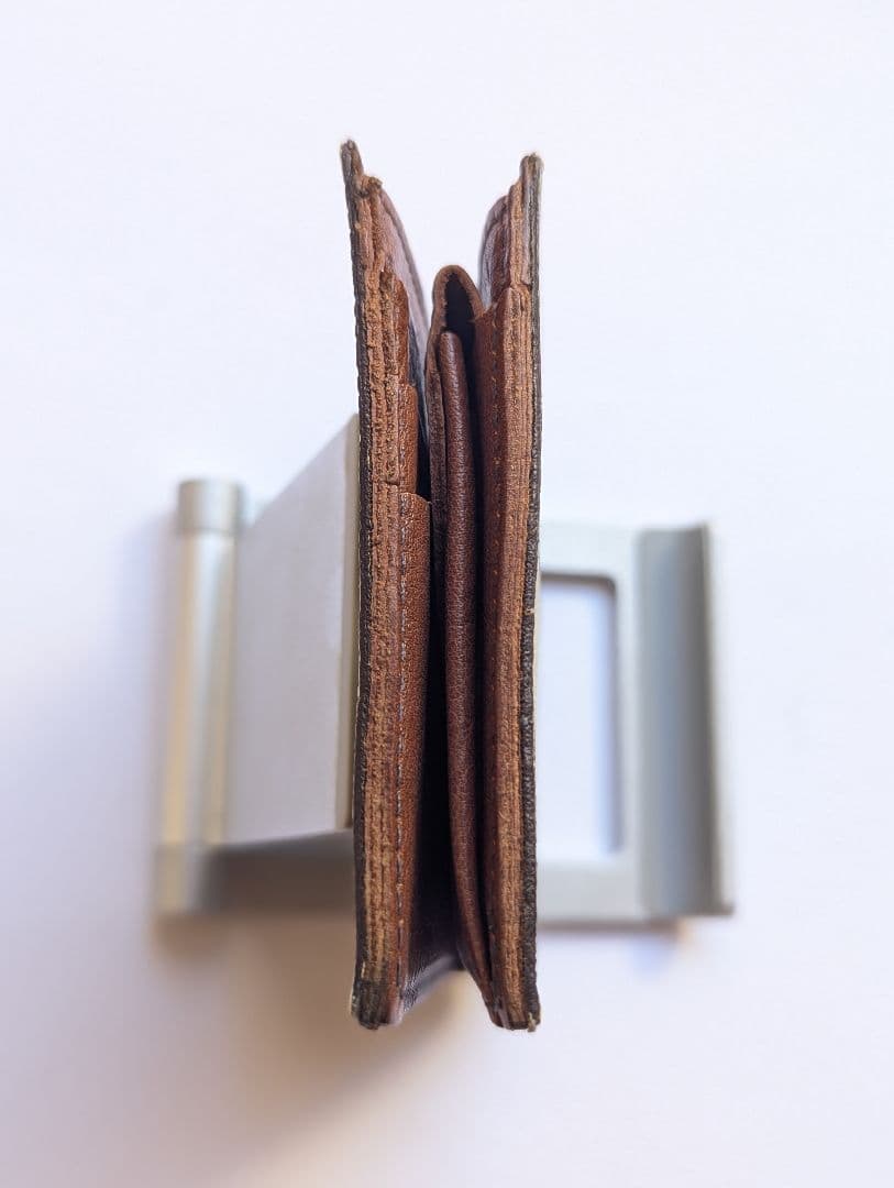 イルビゾンテ 2つ折りコンパクト カモフラ 迷彩 希少 美品 完売品 男女兼用