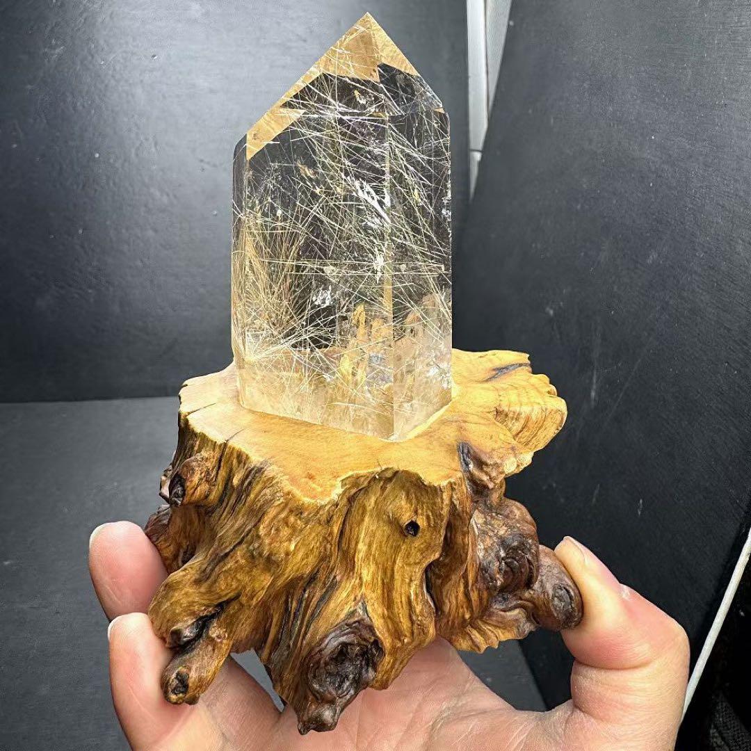 天然石ルチルクォーツのポイント　置物G. 537