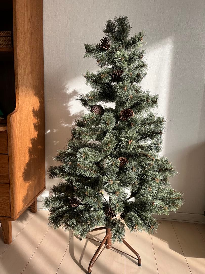 ニコアンド 松ぼっくり付きクリスマスツリー　120㎝