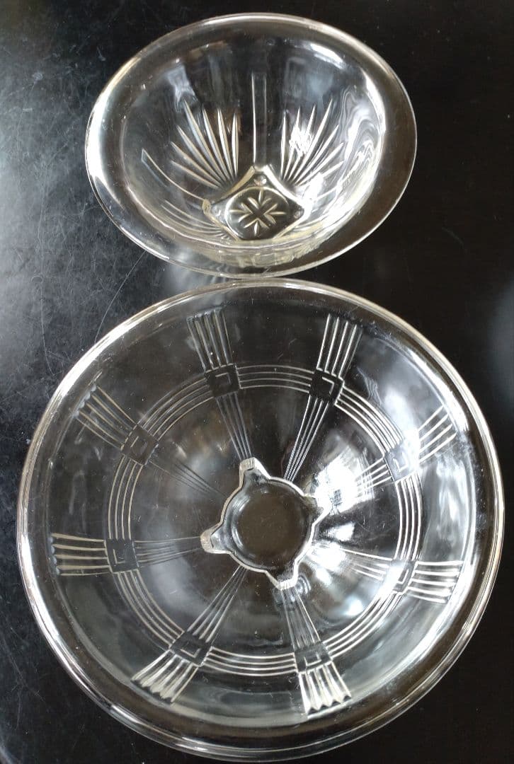 【再お値下げ】ビンテージ ガラス製ミキシングボール、サラダボール２点セット