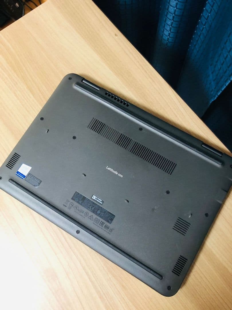 DELL Latitude 3310 タッチスクリーン ノートPC