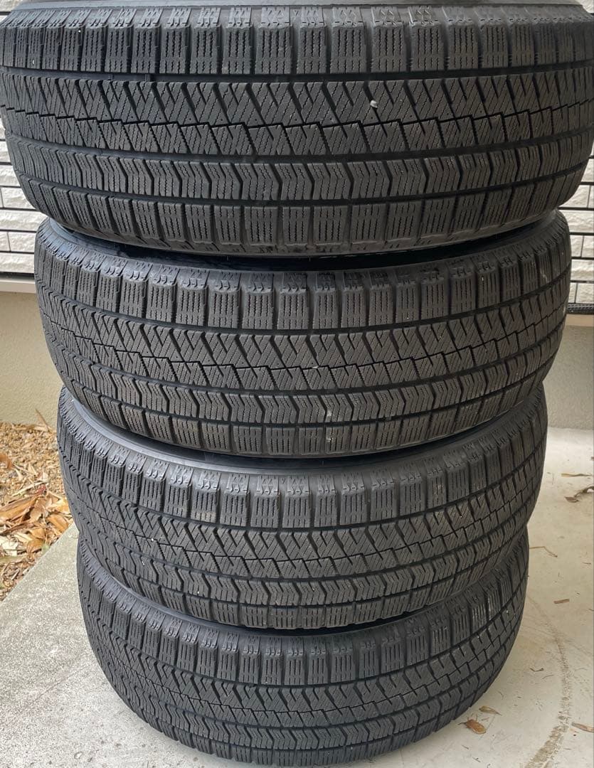ブリヂストン　ブリザックVRX2 215/60R17 2本セット！