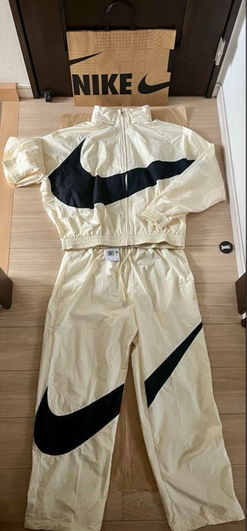 新品　NIKE セットアップ・ウーブンジャケット　ウーブンパンツ【Lサイズ】