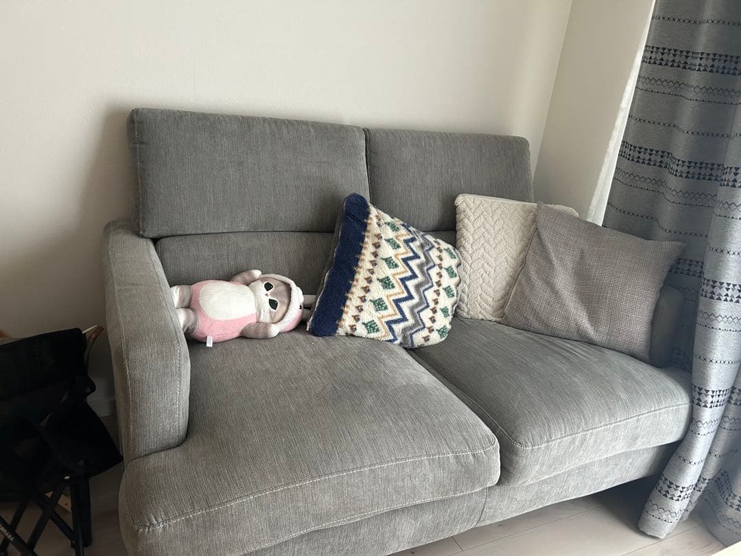 割引き　2人掛けソファーグレー