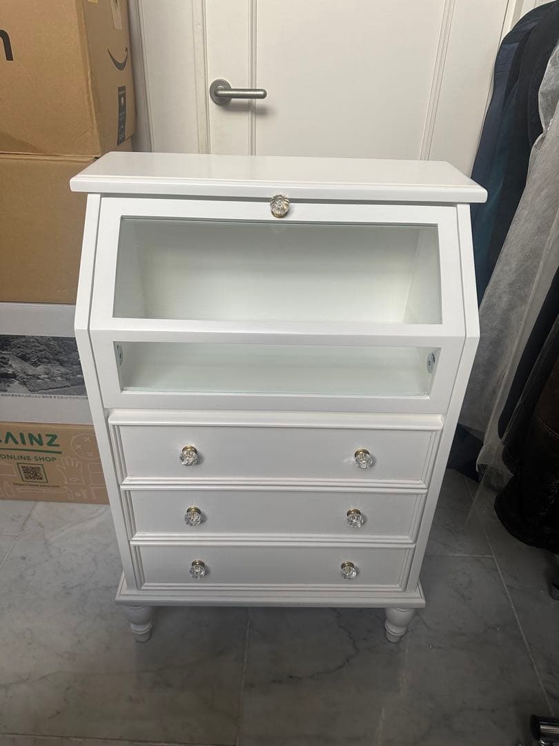 ホワイト ガラス扉付きチェスト 4段　キャビネット　姫系家具