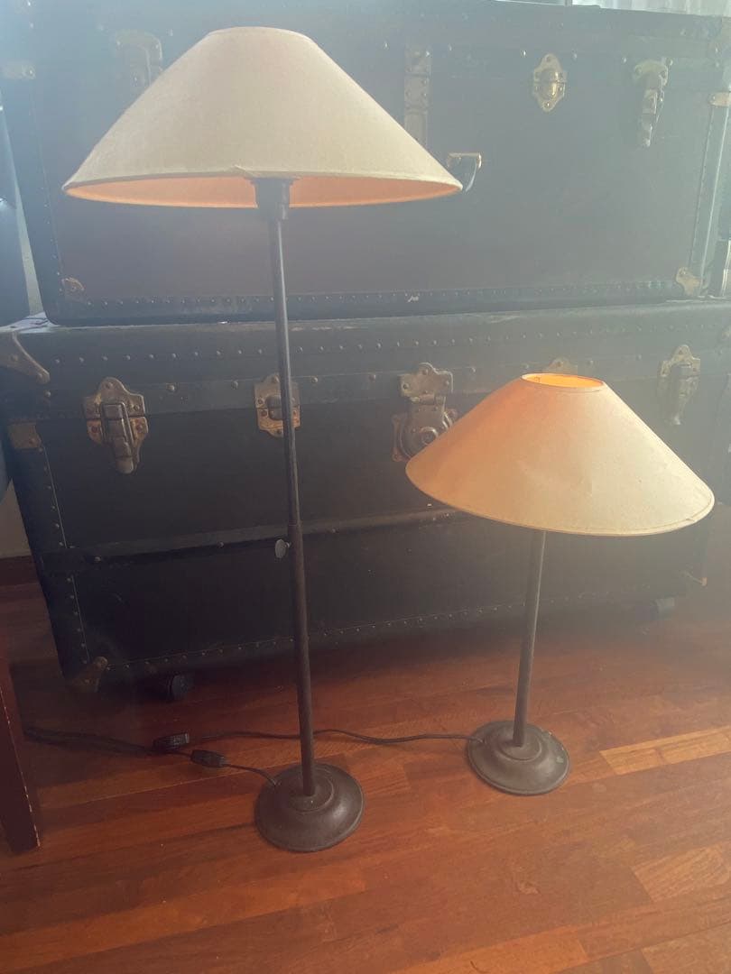 カトリーヌメミ　フロアスタンド 2台 used