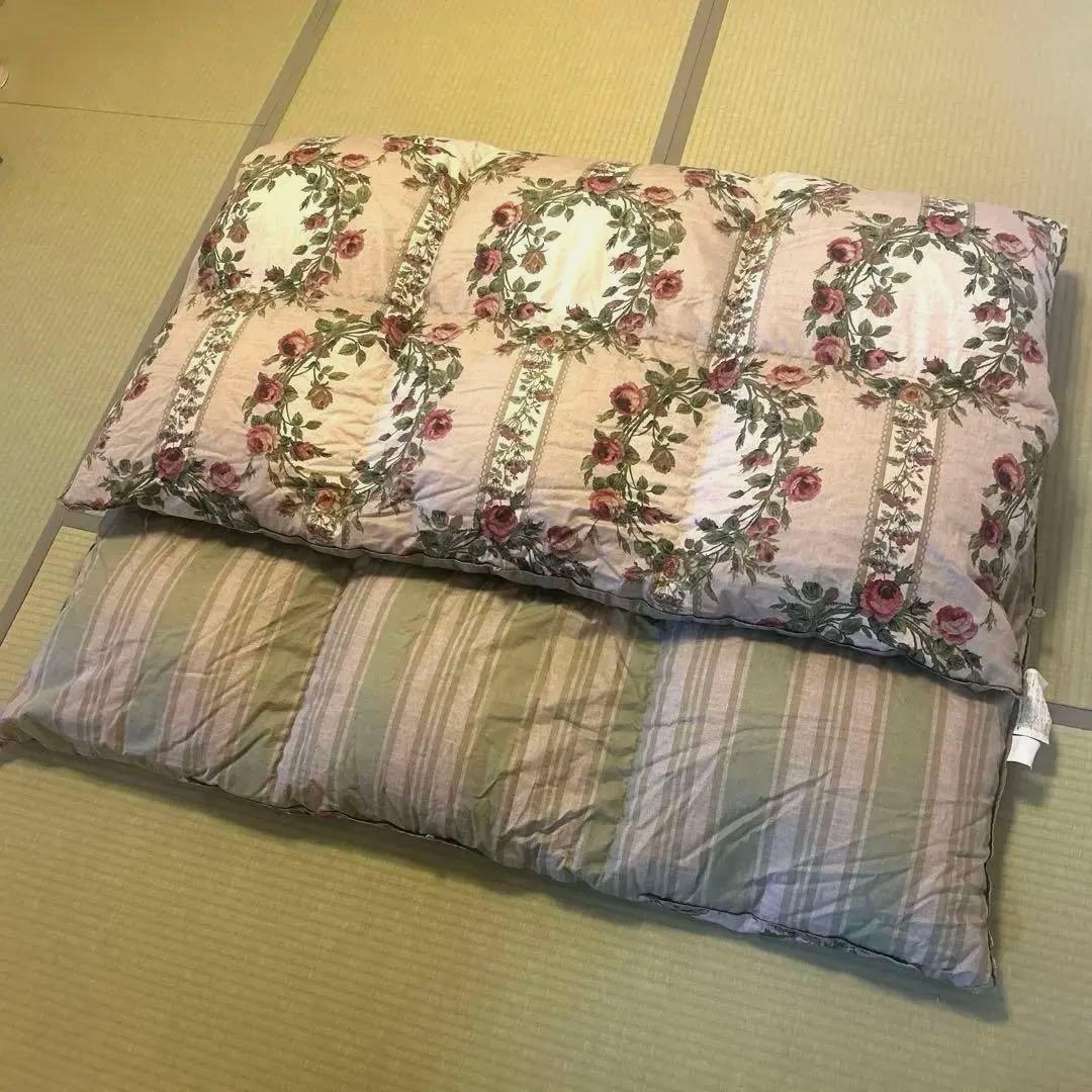 まみ　西川　掛け布団　ふとん　羽毛　花柄　1.4㎏