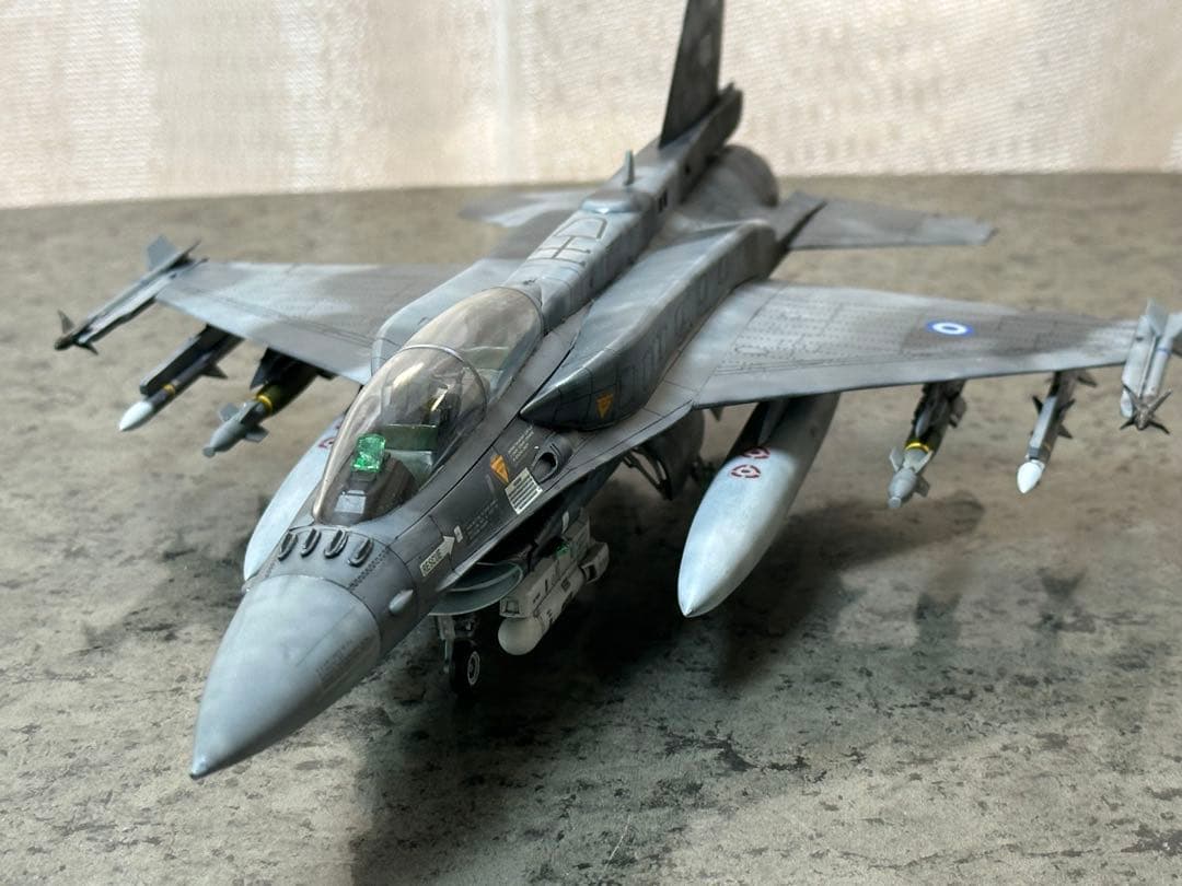 ハセガワ1/48 F-16F (BLOCK 60)FIGHTING FALCON