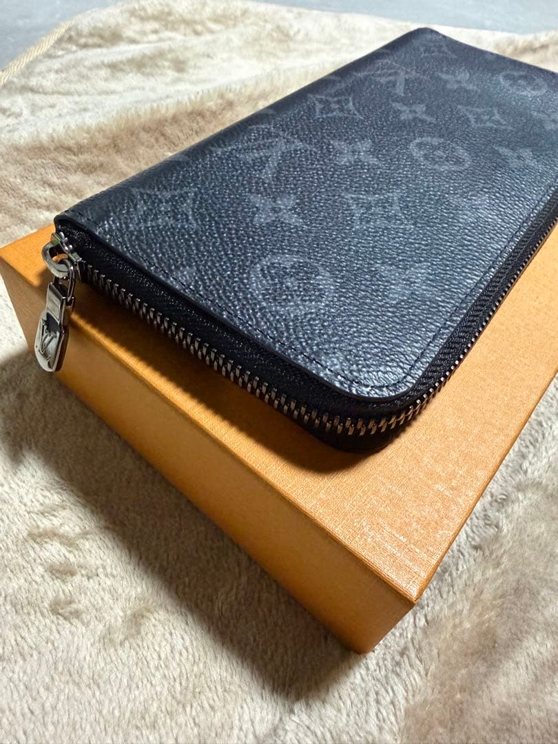 ジッピーウォレット・ヴェルティカル ルイヴィトン　メンズ長財布