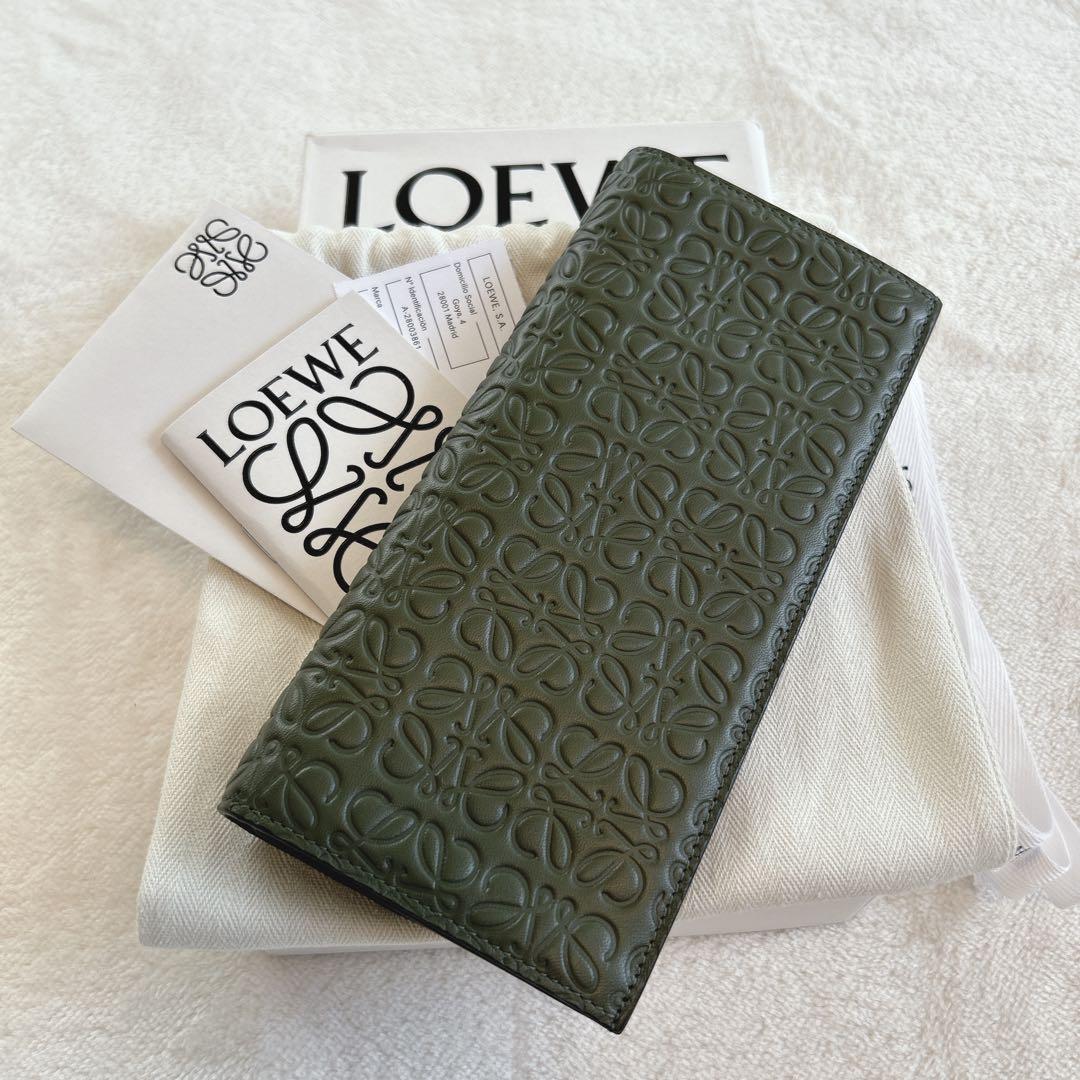 【新品未使用】ロエベ グリーン 長財布 エンボス アナグラム