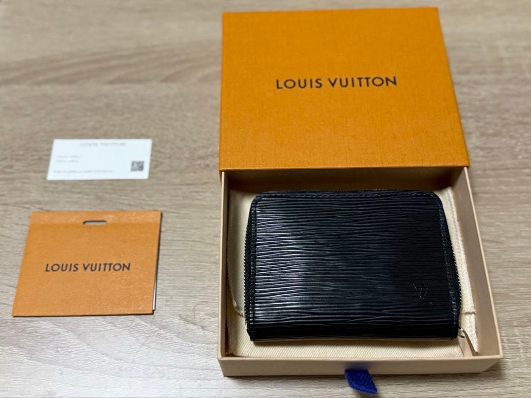 【極美品】ルイヴィトン ジッピーパース エピ 現行モデル M60152