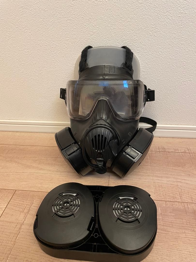 米軍放出 AVON M50ガスマスク 替えフィルター、 収納バッグ付き　S23