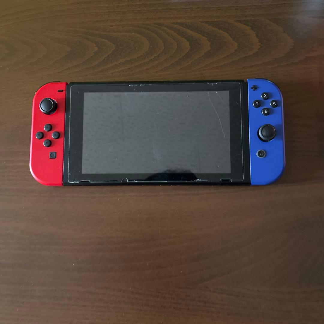 Nintendo Switch』(Joy-Con(L)レッド/(R)ブルー
