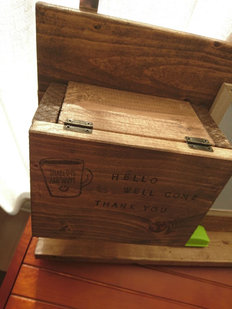 ウォールシェルフ・カントリー風 かわいい ホワイトボード付き