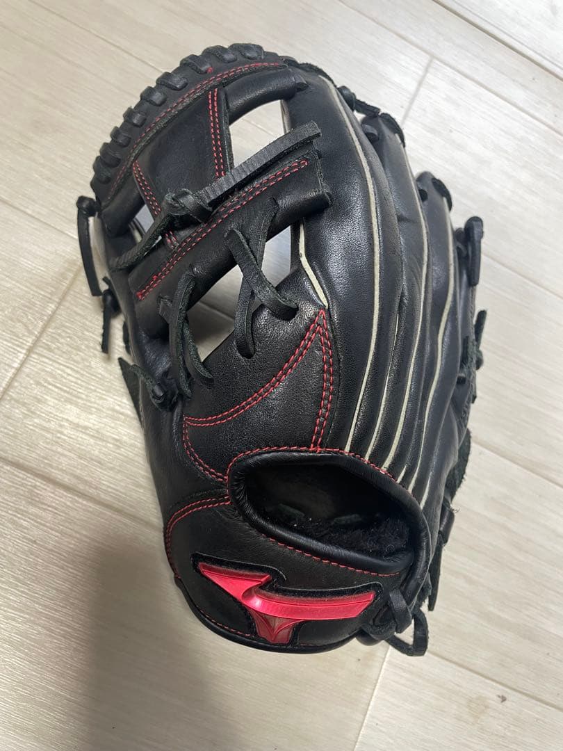 Mizuno ミズノ　左利き　左用　硬式野球グローブ 黒/赤