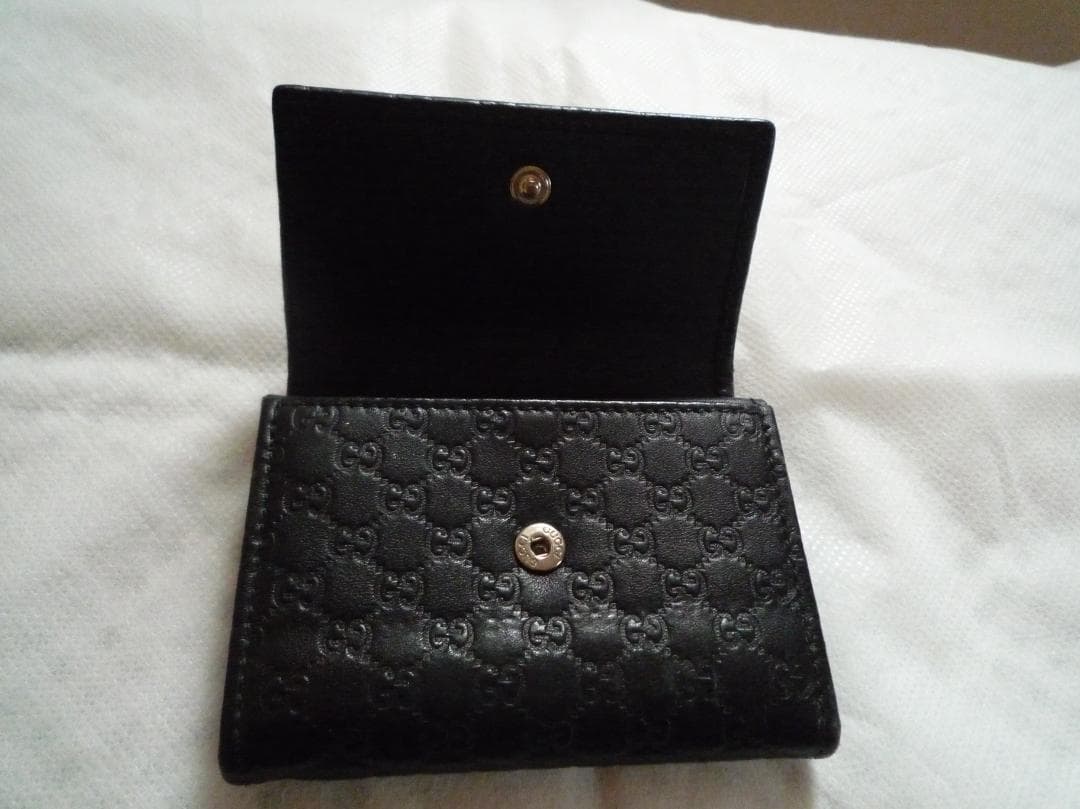 ま*き様 GUCCI ブラックレザー ケース