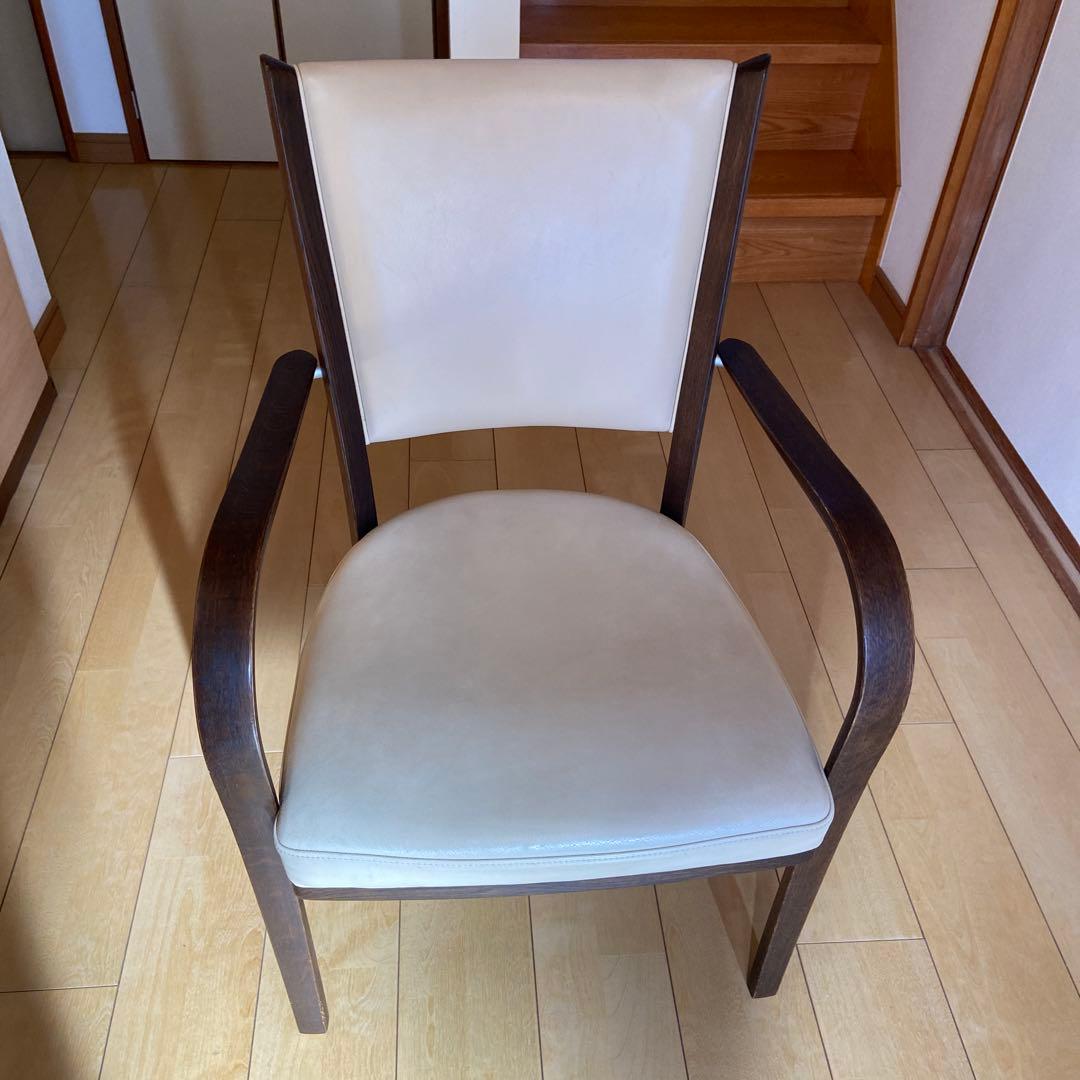 カリモク ダイニングチェアー肘付CT7320K325ブラウン色 美品