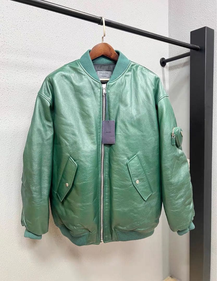 専用PRADA 21AW オーバーサイズ ナッパレザーボンバージャケット