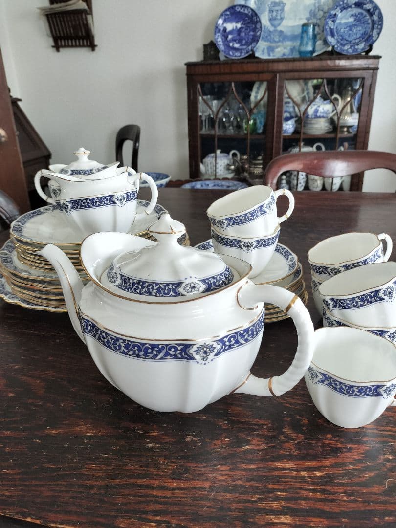 ロイヤルクラウンダービーミルディールのディナーセット　訳あり