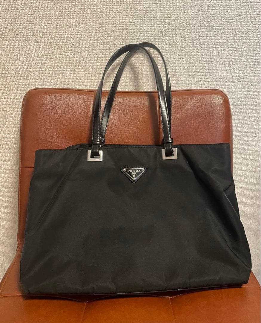PRADA ナイロンバッグ　ブラック