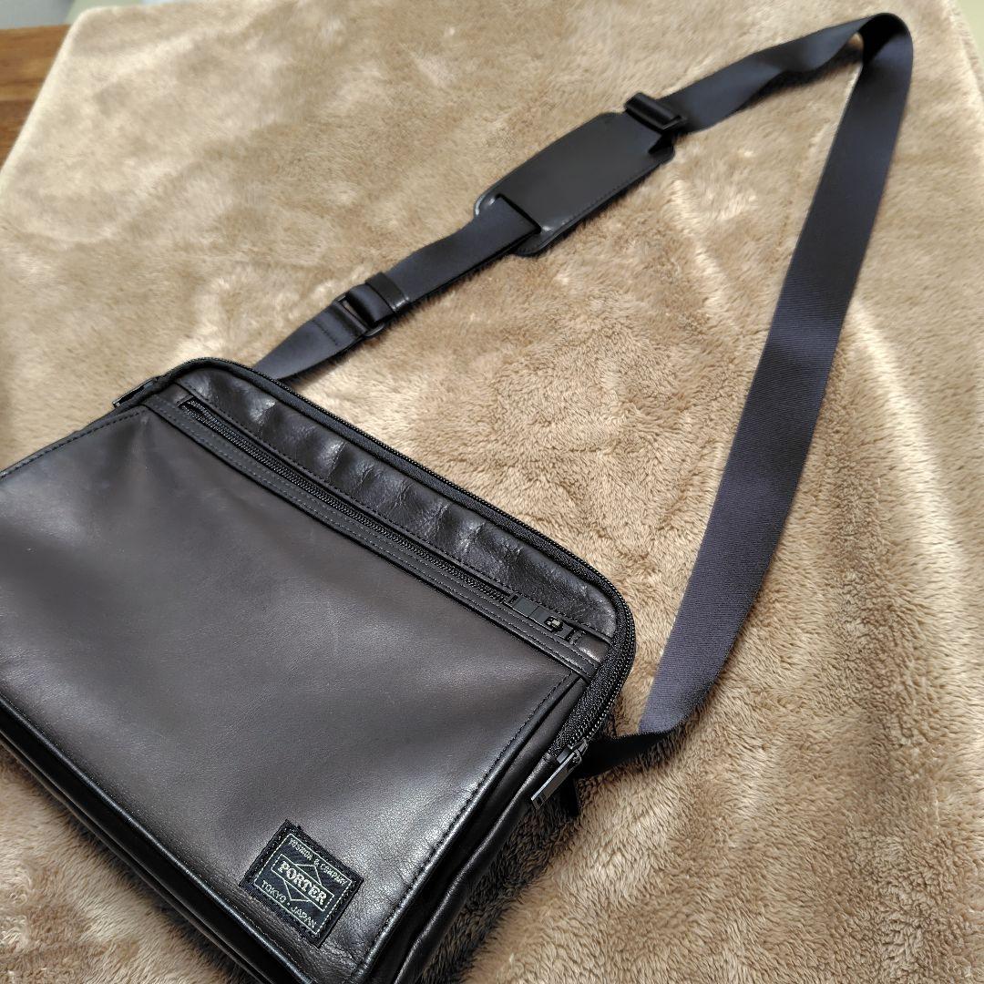 PORTER ブラックレザー メッセンジャーバッグ