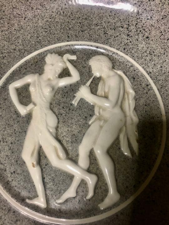 ギリシャ神話の大理石タイプ白の縁のレリーフが良いコンポート　写真通り