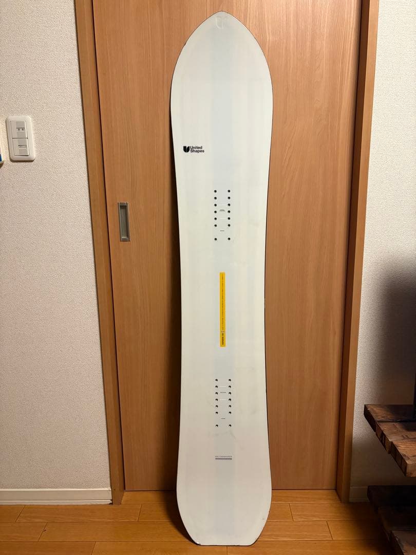 スノーボード UNITEDSHAPES HORIZON 155